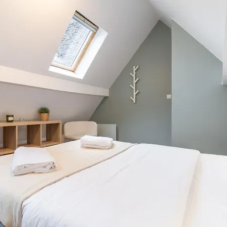 Hypercentre - Superb Cosy Duplex Parking *